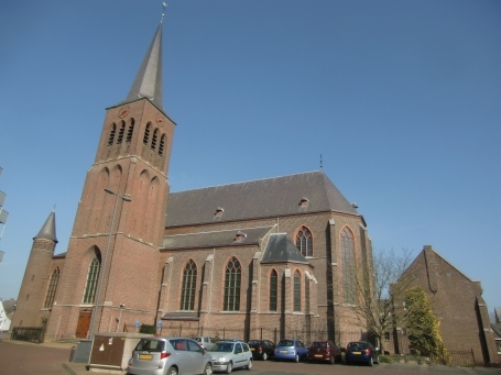 Swalmen NL : Markt, St. Lambertuskirche